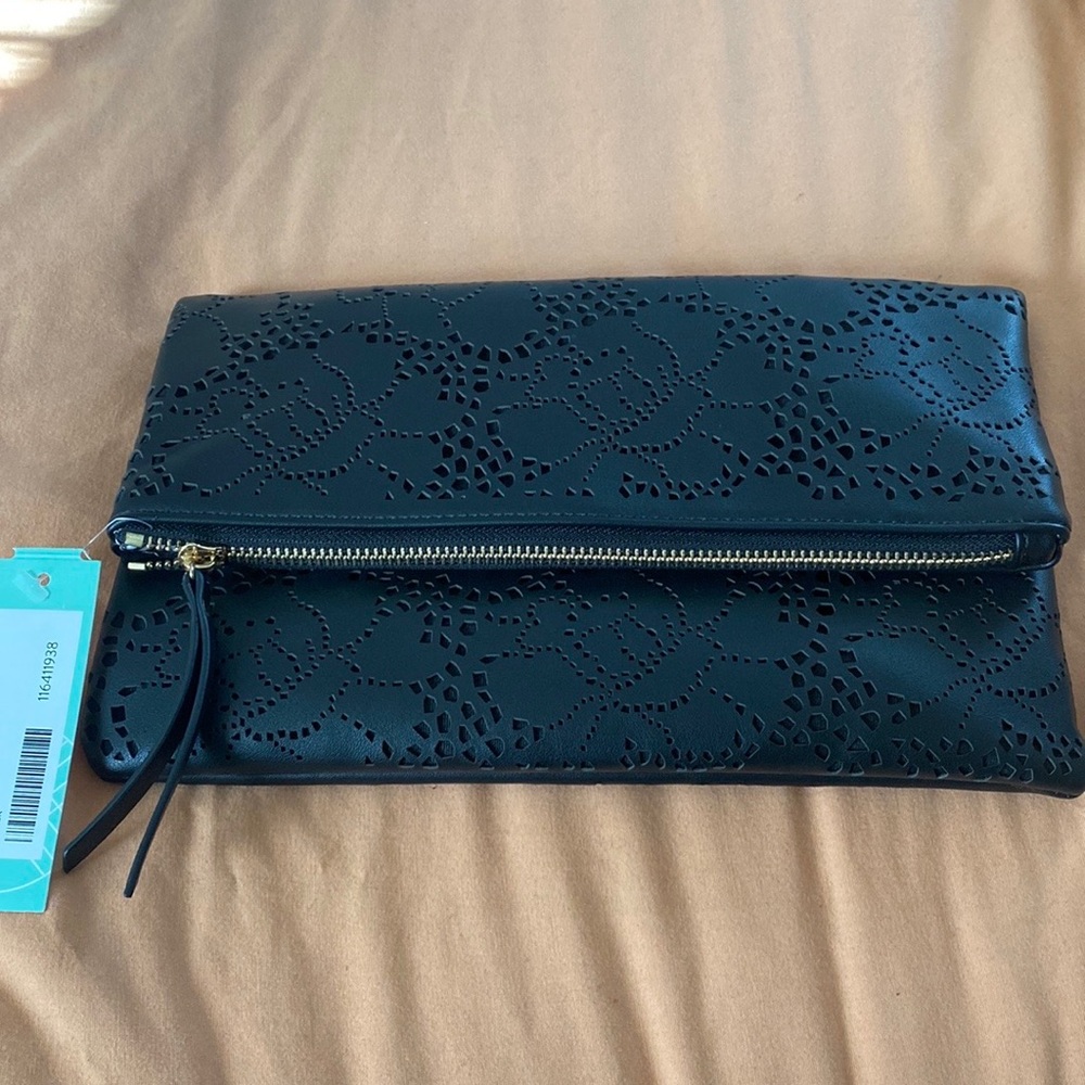 Urban Expressions Stitch Fix black Arabella floral clutch.